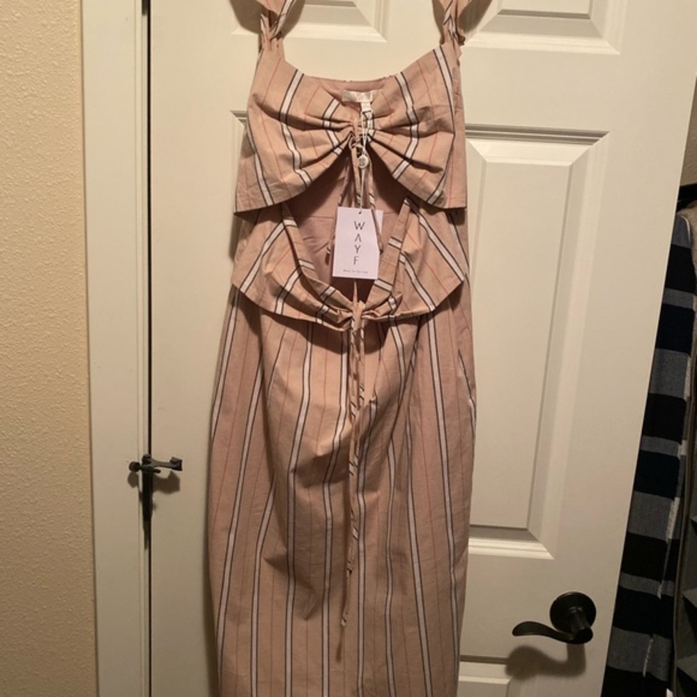Dress - Picture 3 of 4